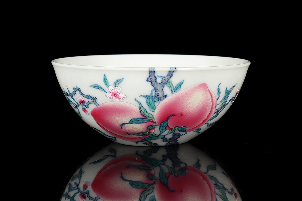 五桃粉彩品茗杯(薄胎)