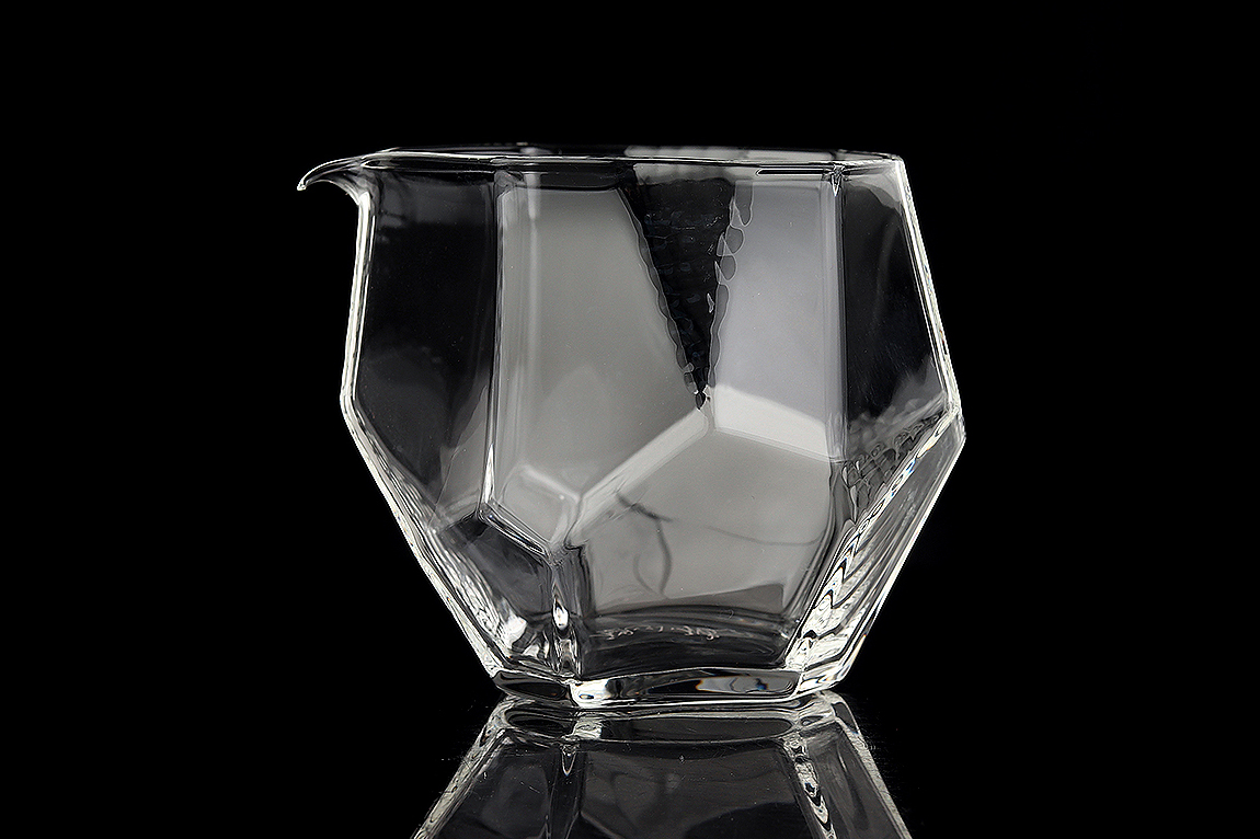 魏小玻制《璀璨钻石切割公道杯》