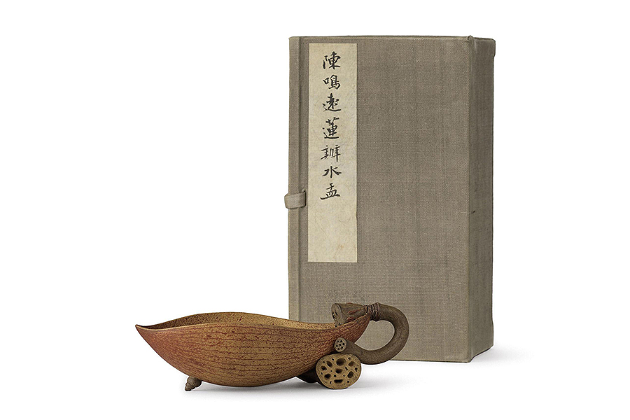 宜兴紫砂莲瓣式水洗