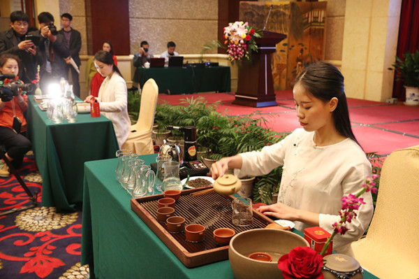 九大茶场宜兴斗茶比拼形色香气味(图)