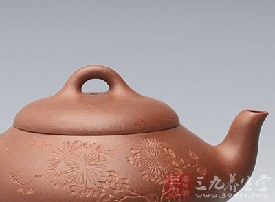 紫砂壶嘴工艺壶嘴的曲直制作和选择标准