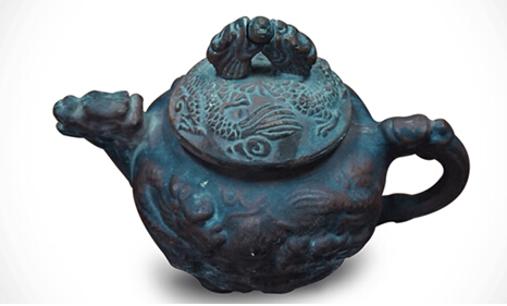 极具潜力的古董--康熙年造龙钮紫砂壶