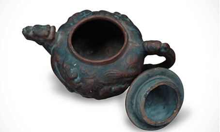 极具潜力的古董--康熙年造龙钮紫砂壶