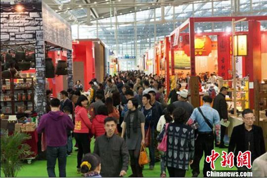 50余位国家级紫砂工艺美术大师作品武汉茶博会斗艳