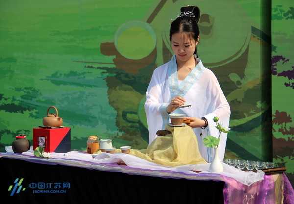 两岸千余名茶艺师汇聚宜兴共话阳羡茶韵