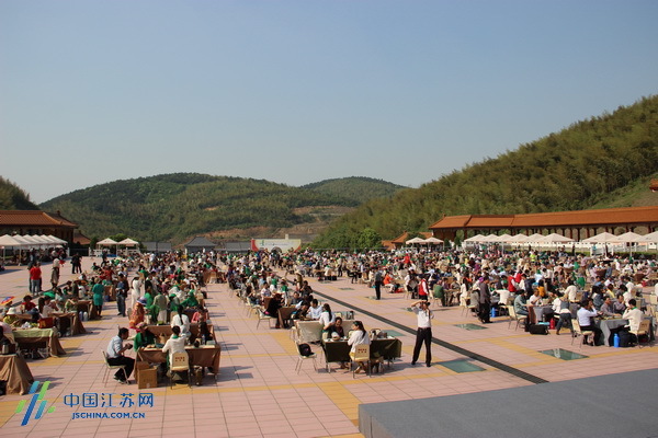 两岸千余名茶艺师汇聚宜兴共话阳羡茶韵