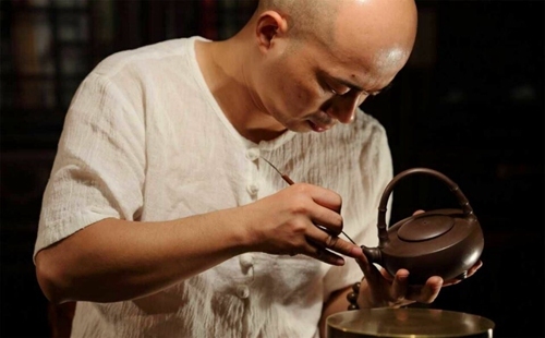 著名紫砂陶艺家范泽锋先生造访济南藏壶居