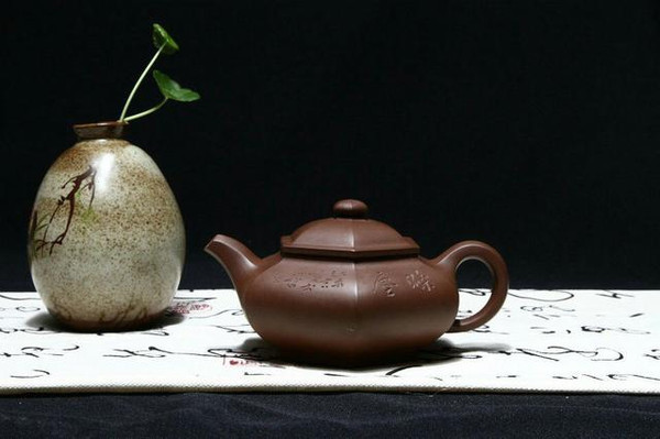 紫砂壶:泥质天成泡茶首选