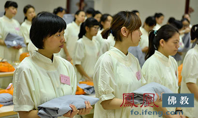 宜兴大觉寺首届短期出家修道会200人重新审视生命