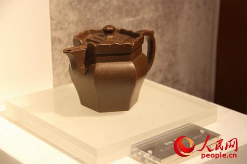紫韵香江·当代宜兴紫砂器精品展在港开幕