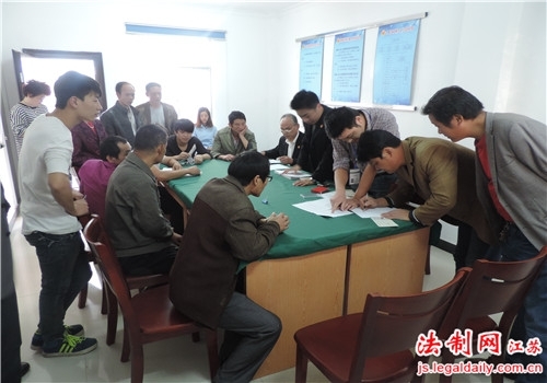 宜兴法院集中兑付职工工资200余万元