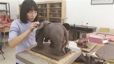 美英韩等几百位国际友人来宜兴观陶艺一片点赞(组图)