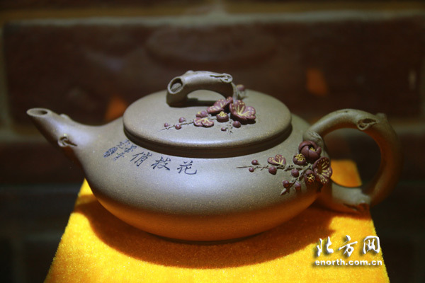 宜兴紫砂壶陶刻师来津交流弘扬传统艺术
