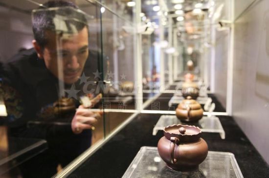 中国紫砂壶艺大展亮相京城(组图)