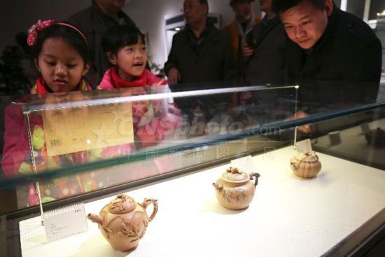 中国紫砂壶艺大展亮相京城(组图)