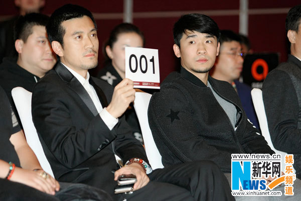 杨子豪掷1.9亿拍得38把紫砂壶刷新行业纪录