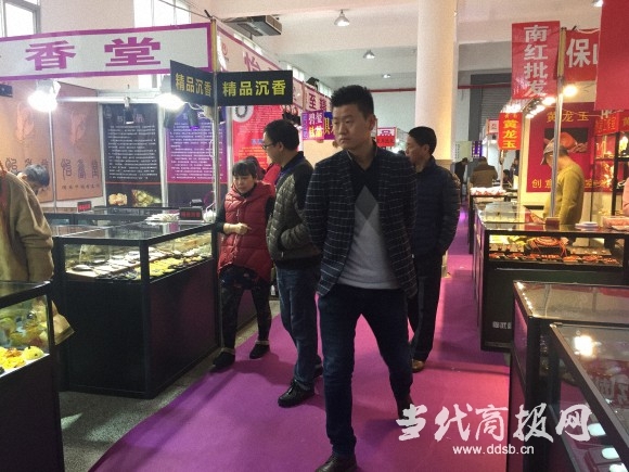 2015湖南文化收藏暨紫砂茶叶展开幕2万余件产品亮相星城