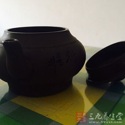 紫砂壶的保养紫砂壶的保养艺术和技巧