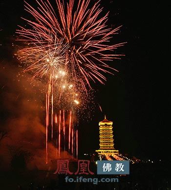 宜兴大觉寺云湖灯会启灯猴年聪敏灵巧迎新春