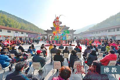 宜兴大觉寺云湖灯会启灯猴年聪敏灵巧迎新春