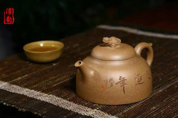 区区一个印章,为何能让紫砂壶身价倍增