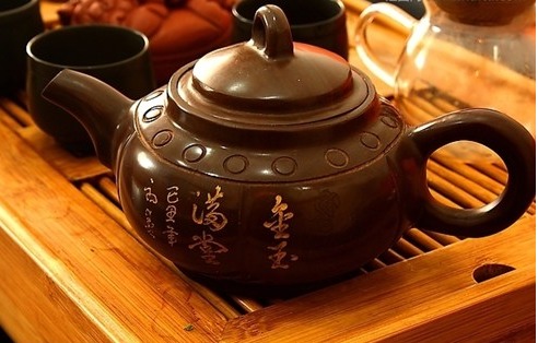 紫砂壶投资收藏怎样鉴定紫砂老壶的年代