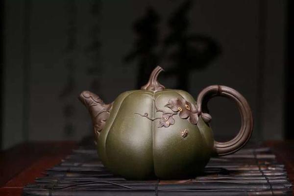 买紫砂壶要先鉴别其新旧之分