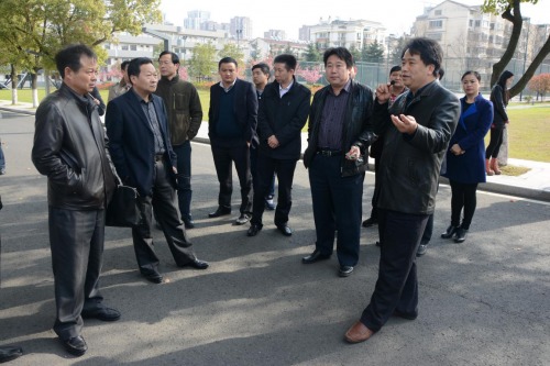 宜兴高塍商会企业家参观宜兴工程学院