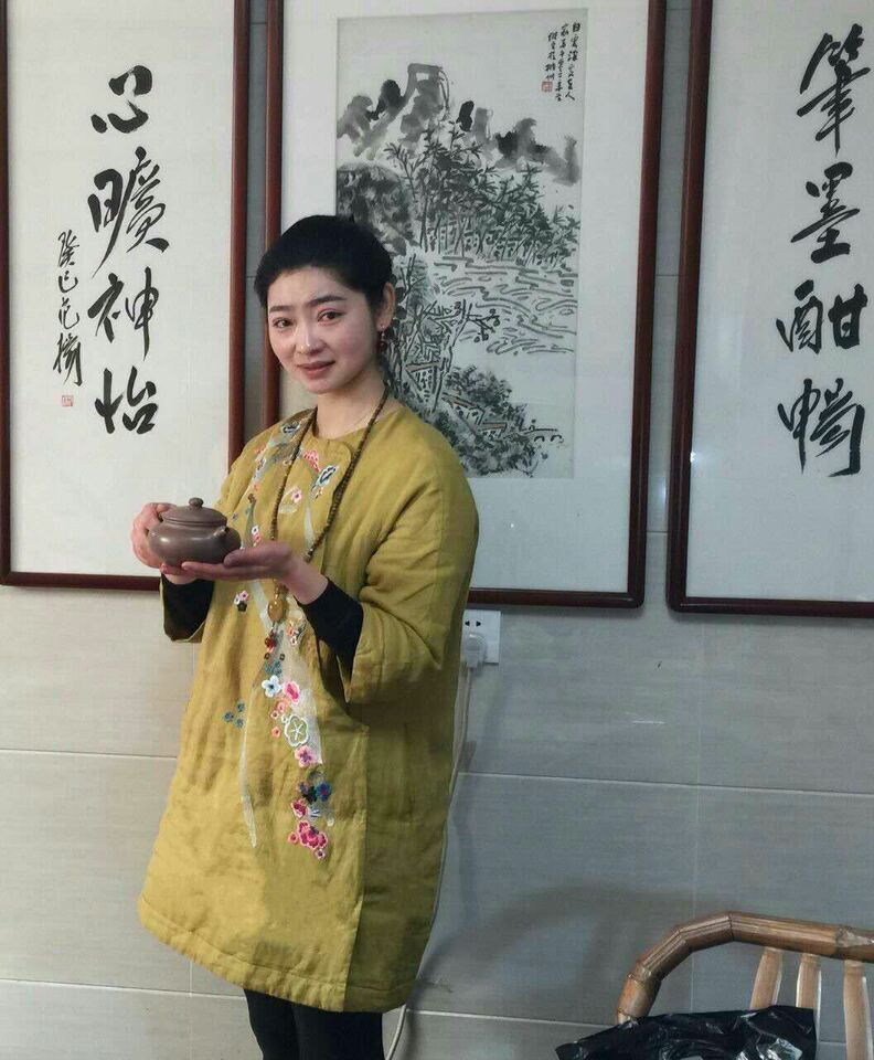 紫砂工艺师丁晶晶荣获《德艺双馨》全国优秀指导老师称号