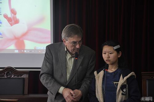 宜兴两所中学与芝加哥著名高中签署友好协议
