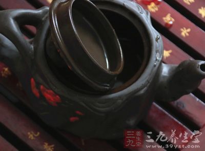 紫砂壶特点紫砂茶具具有着四个特点