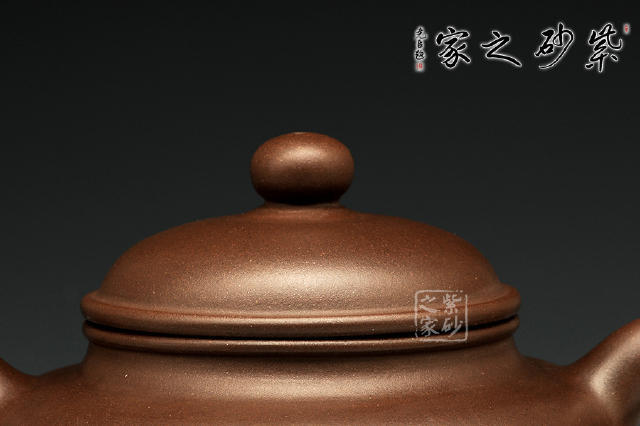 紫砂大师谭泉海(石泉)之女--经典掇球壶(老壶)