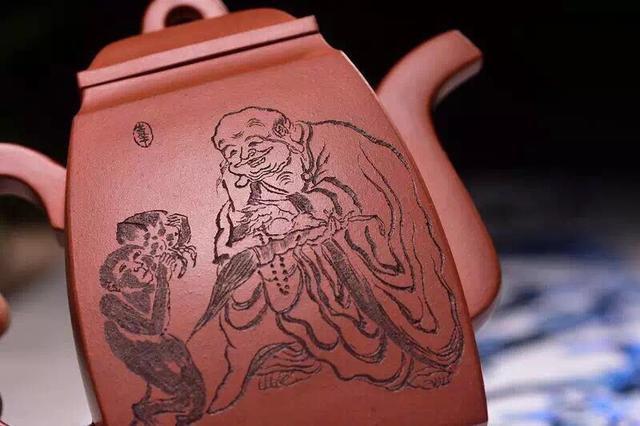 紫砂壶多数没有必要作假,几十上百元的壶也会有真材实料。