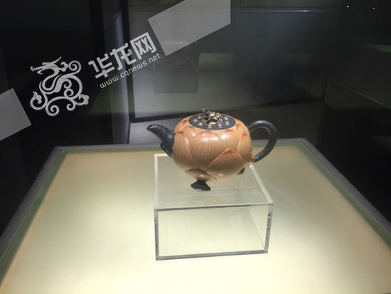 近百件紫砂壶亮相三峡博物馆看匠人们巧夺天工(组图)