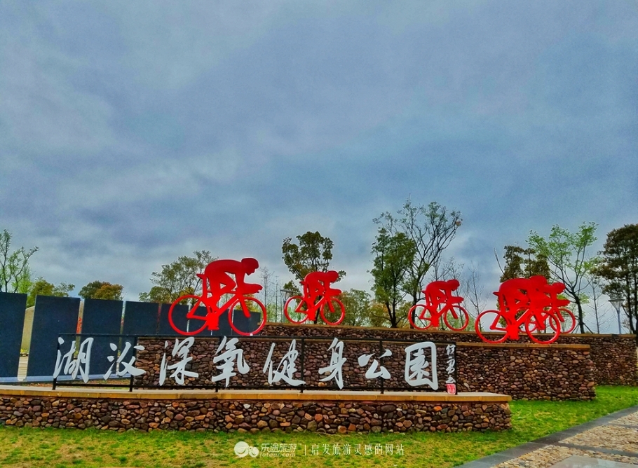 行尽江南是宜兴,慢行湖父深醉氧