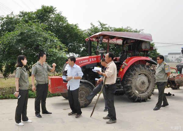 宜兴:检查跨区作业机械保障农机作业安全