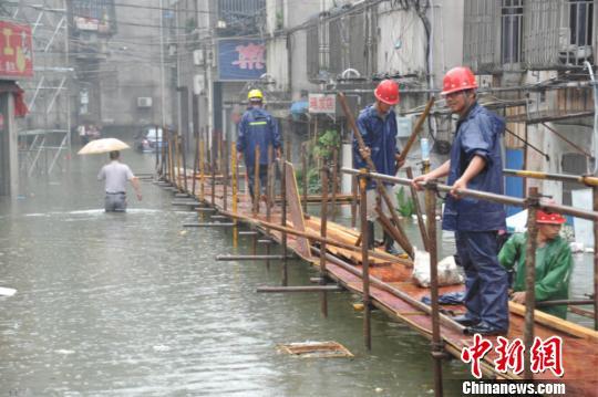 探访水中宜兴:紫砂土以前用来做壶现在用来挡水