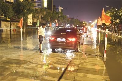 宜兴市:中心主要干道被淹