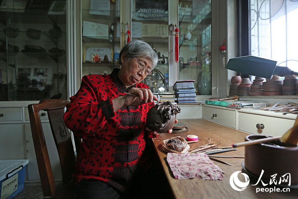 寻找工匠精神:紫砂妙手汪寅仙