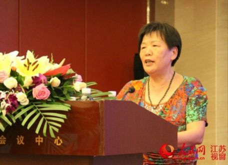 热衷饮水健康江苏宜兴女企业家65岁跨行创业