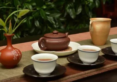 如何泡上一壶茶,让紫砂壶留住淡淡茶香得心静