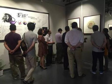 墨韵禅心:龙老石国画暨紫砂艺术展正式开幕