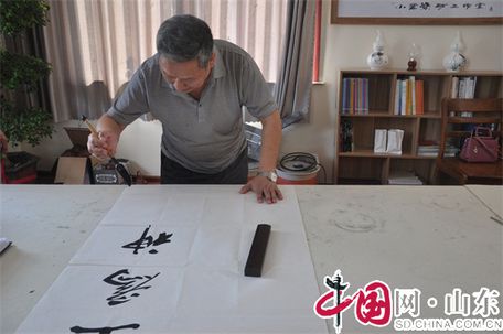 滨州小苍紫砂工作室邀请书画家现场作画(图)