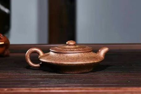 紫砂壶的收藏风,三招教你辨是非,勿进红灯区