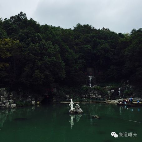 王曙光《游宜兴陶祖圣境作》