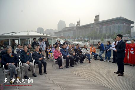 李梓源父子、顾跃鸣刻瓷陶艺紫砂作品天津巡展启动