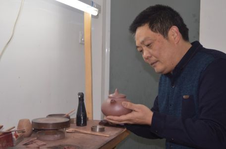 中国工艺美术大师俞煜峰:紫砂工艺特有的尊严