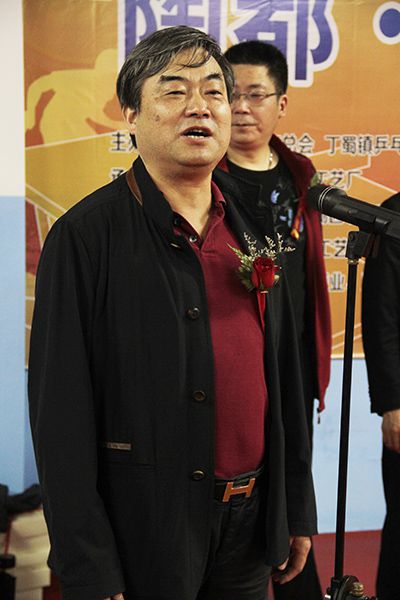方圆杯乒乓球赛在紫砂工艺厂乒乓球馆举办