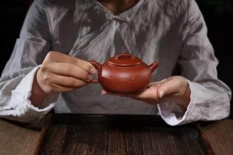 冬天喝茶,小心紫砂壶突然开裂