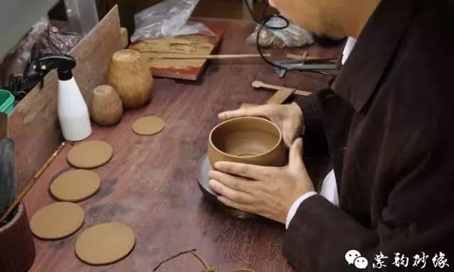 【<b>紫砂</b>壶泡茶的好处与讲究】